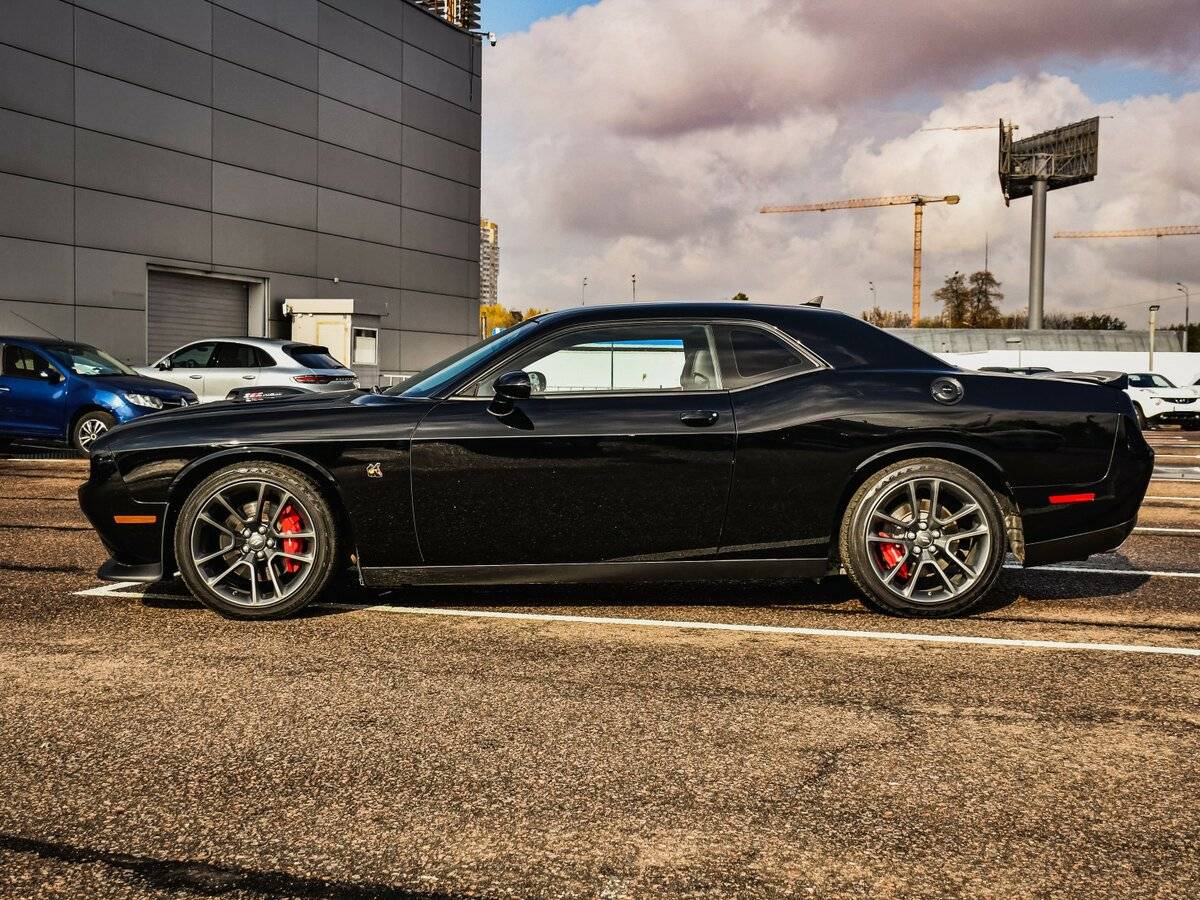 Купить Dodge Challenger с пробегом. Фото: #7