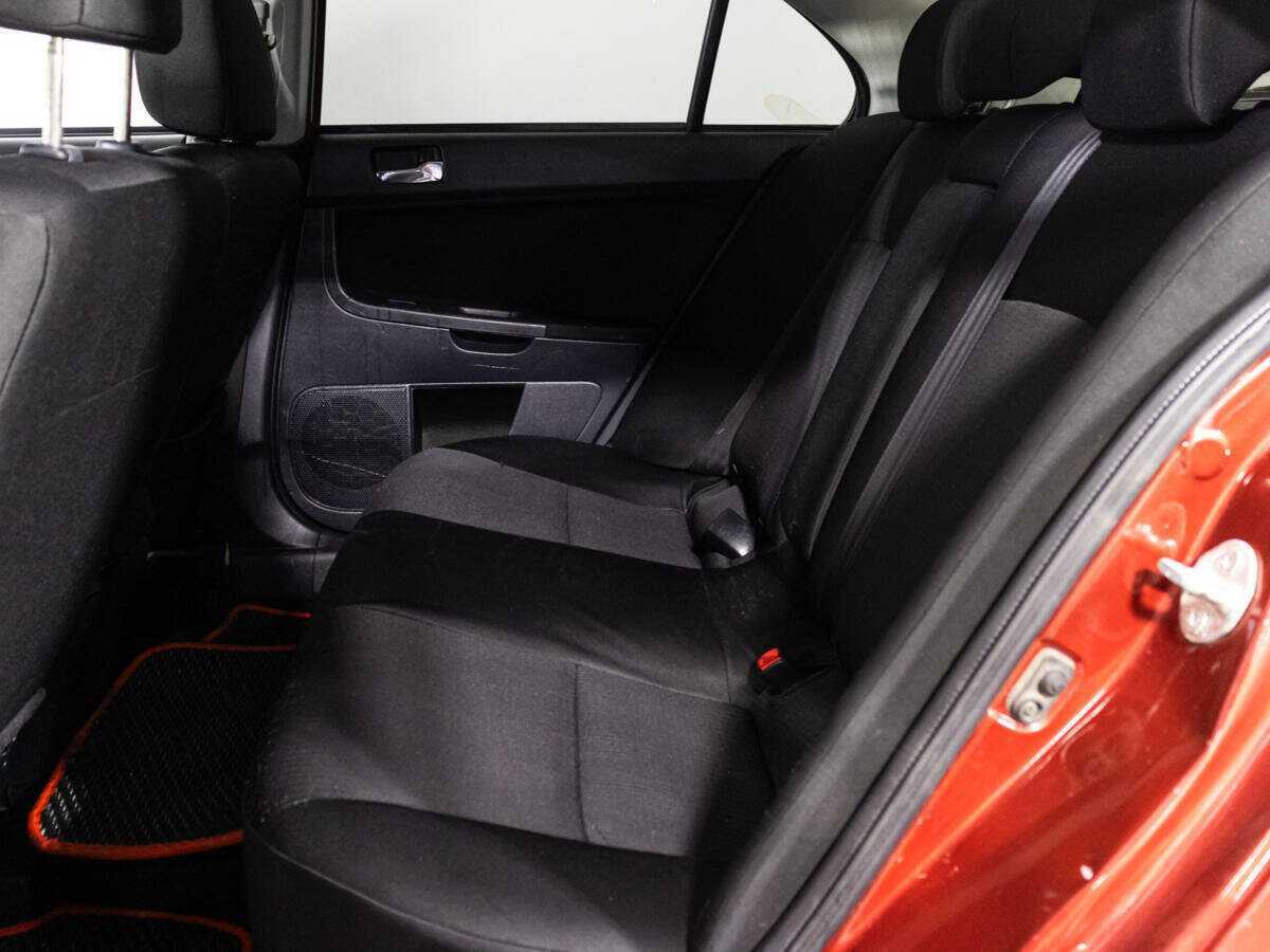 Купить Mitsubishi Lancer с пробегом. Фото: #9