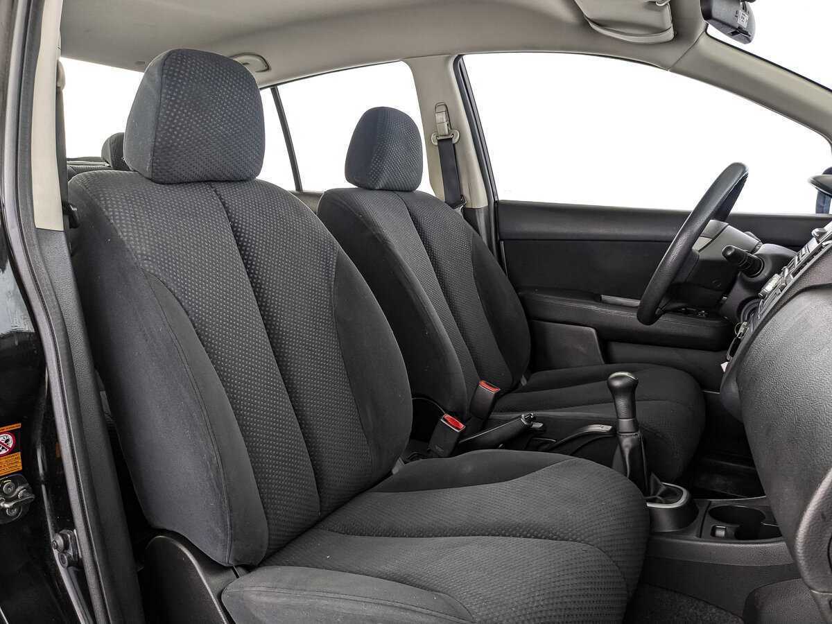 Купить Nissan Tiida с пробегом. Фото: #19
