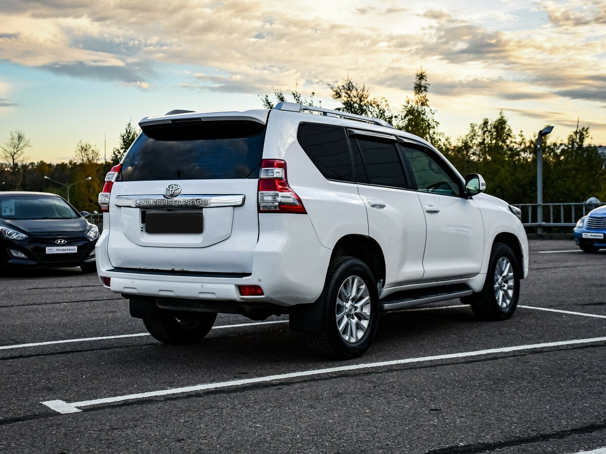 Купить Toyota Land Cruiser Prado с пробегом. Фото: #4