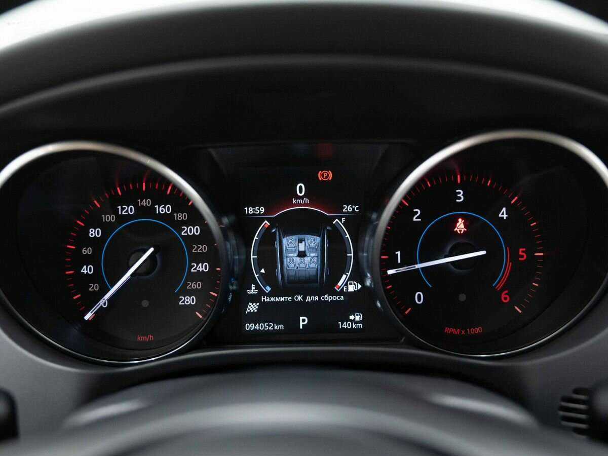 Купить Jaguar F-Pace с пробегом. Фото: #23