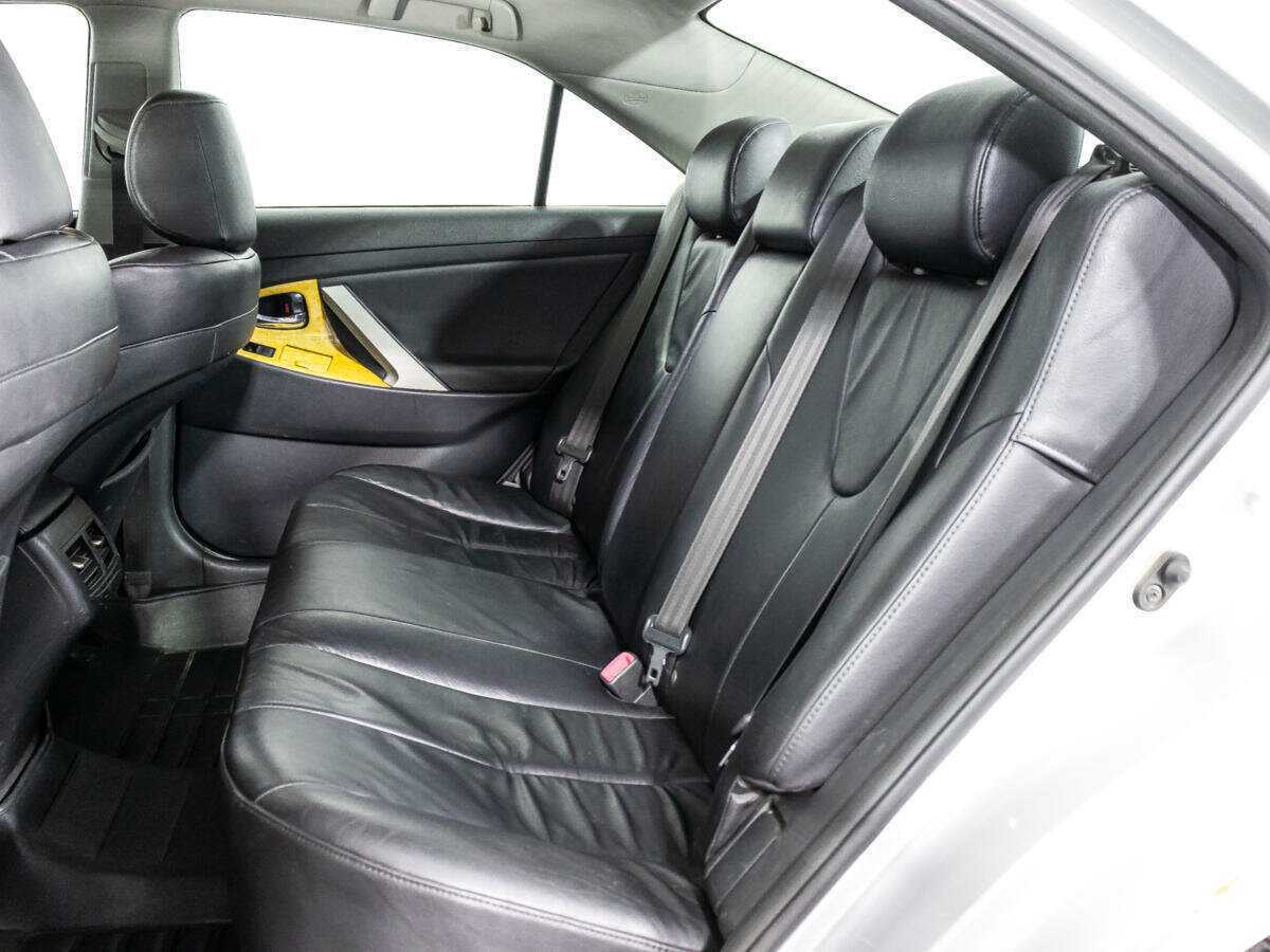 Купить Toyota Camry с пробегом. Фото: #9