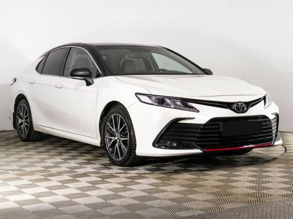 Купить Toyota Camry с пробегом. Фото: #2