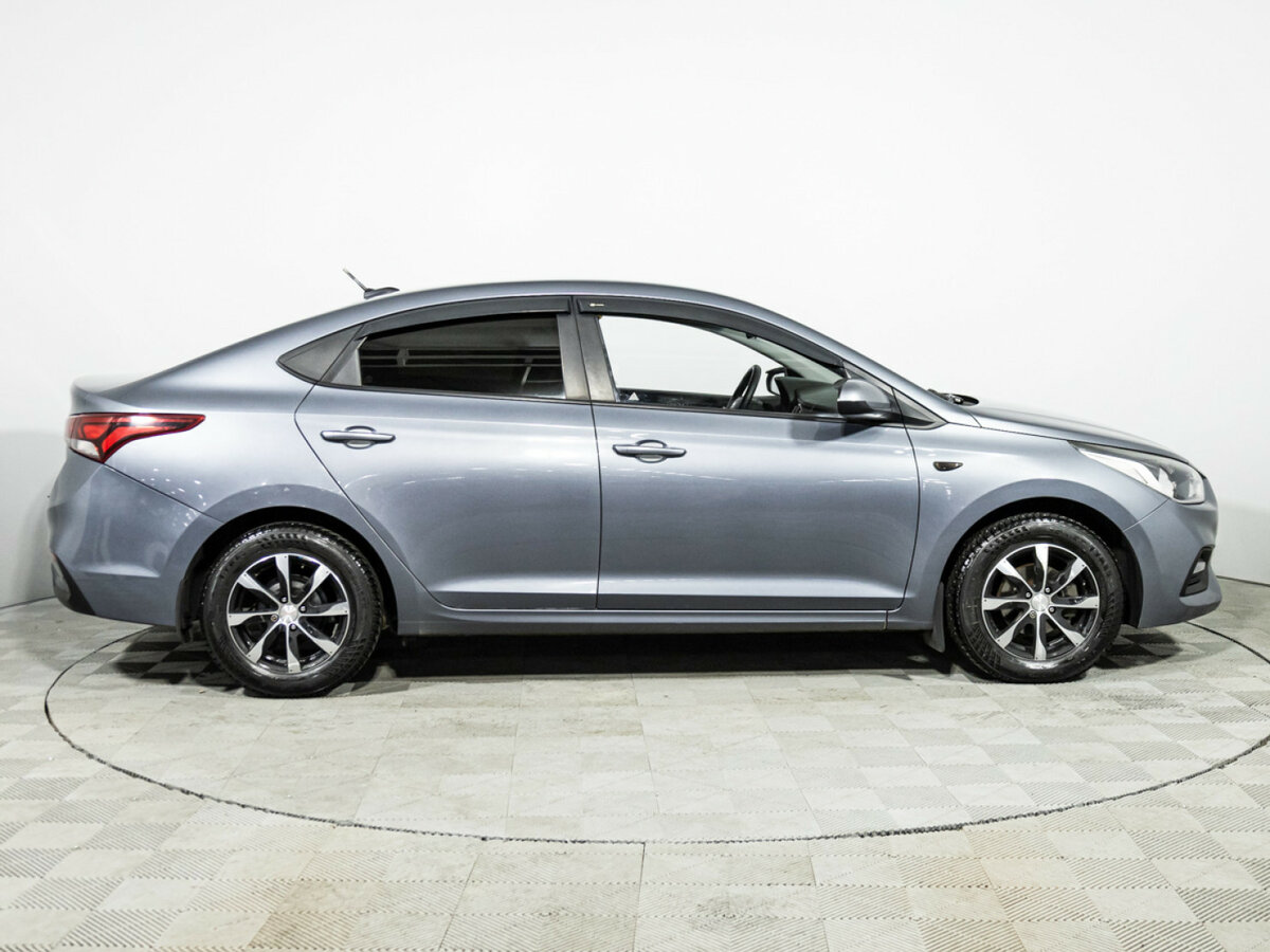 Купить Hyundai Solaris с пробегом. Фото: #3