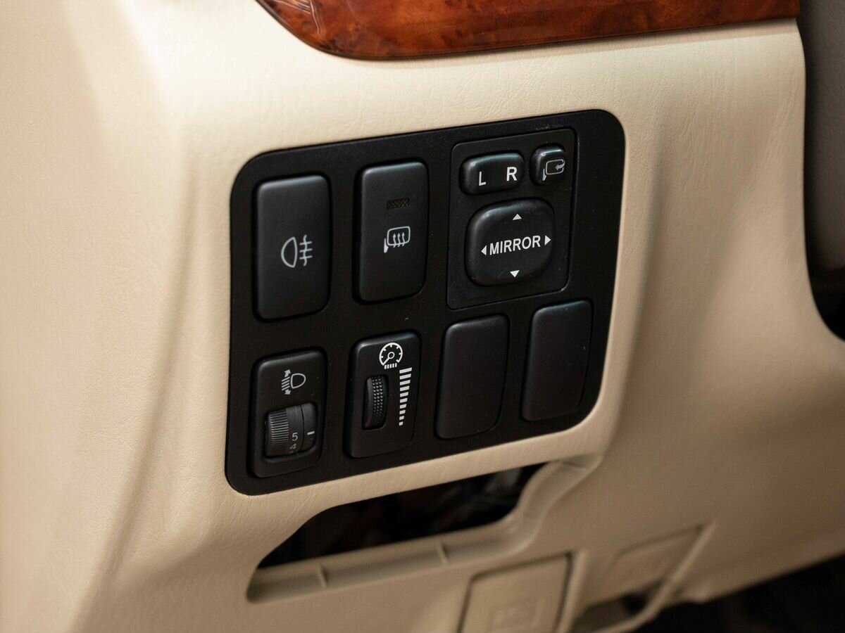 Купить Toyota Land Cruiser Prado с пробегом. Фото: #18