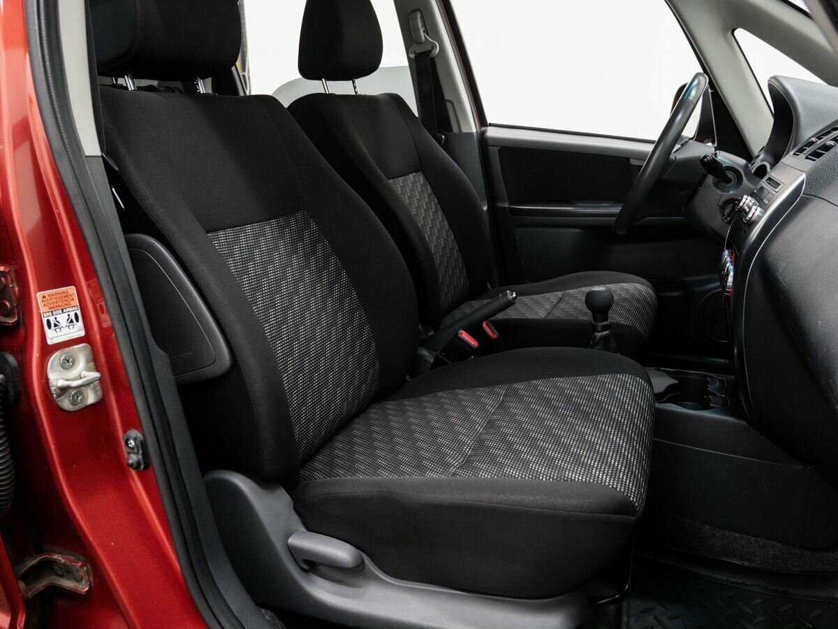 Купить Suzuki SX4 с пробегом. Фото: #8