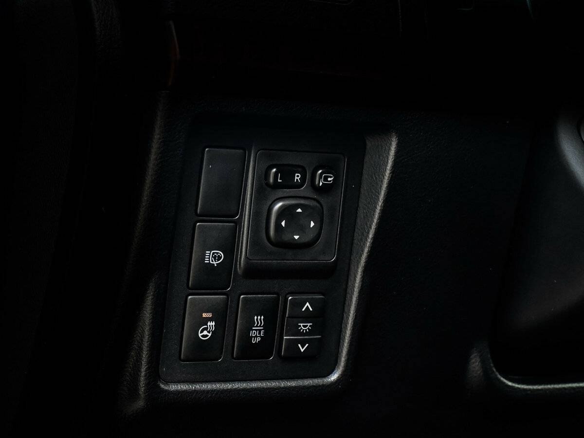 Купить Toyota Land Cruiser Prado с пробегом. Фото: #20
