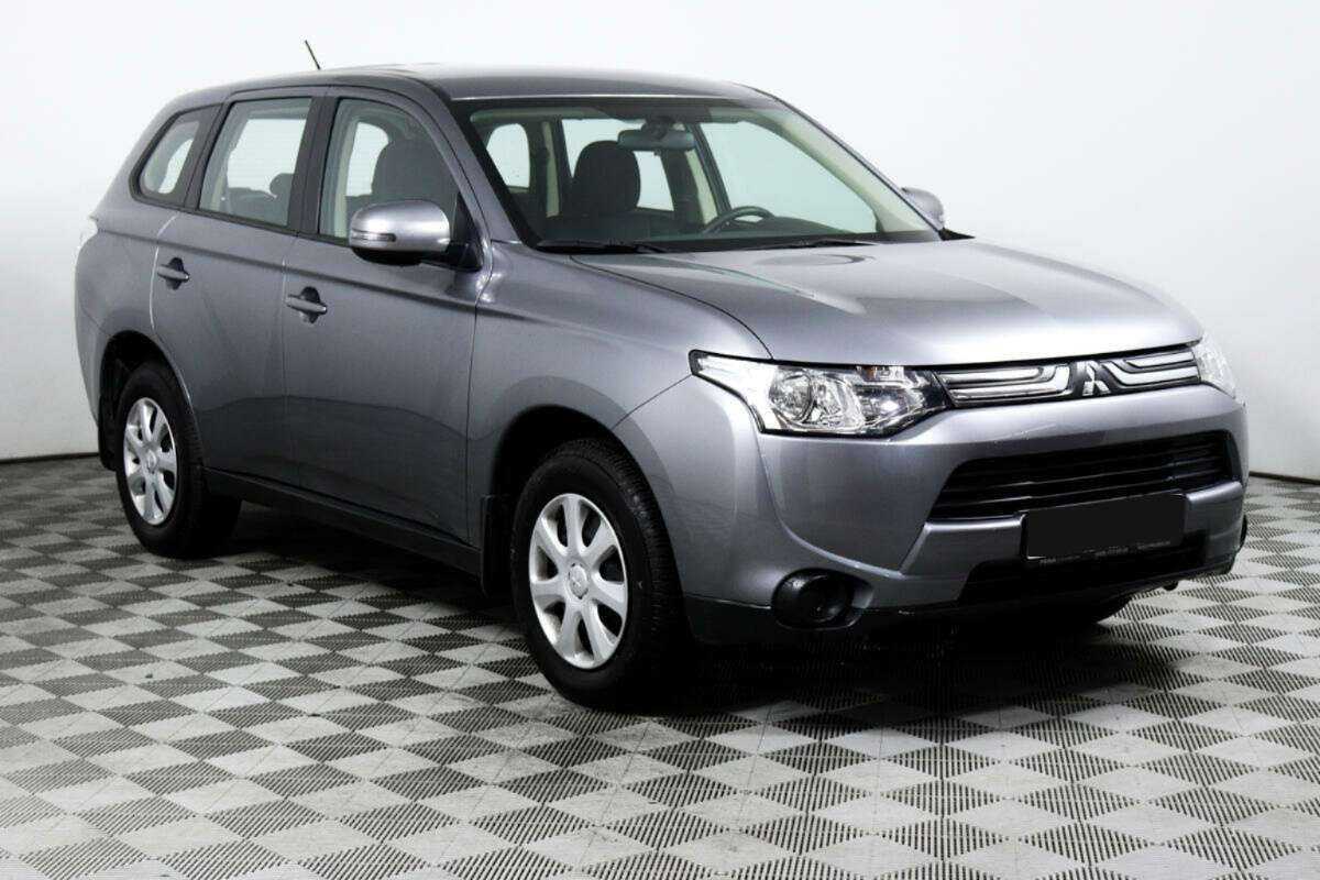 Купить Mitsubishi Outlander с пробегом. Фото: #2