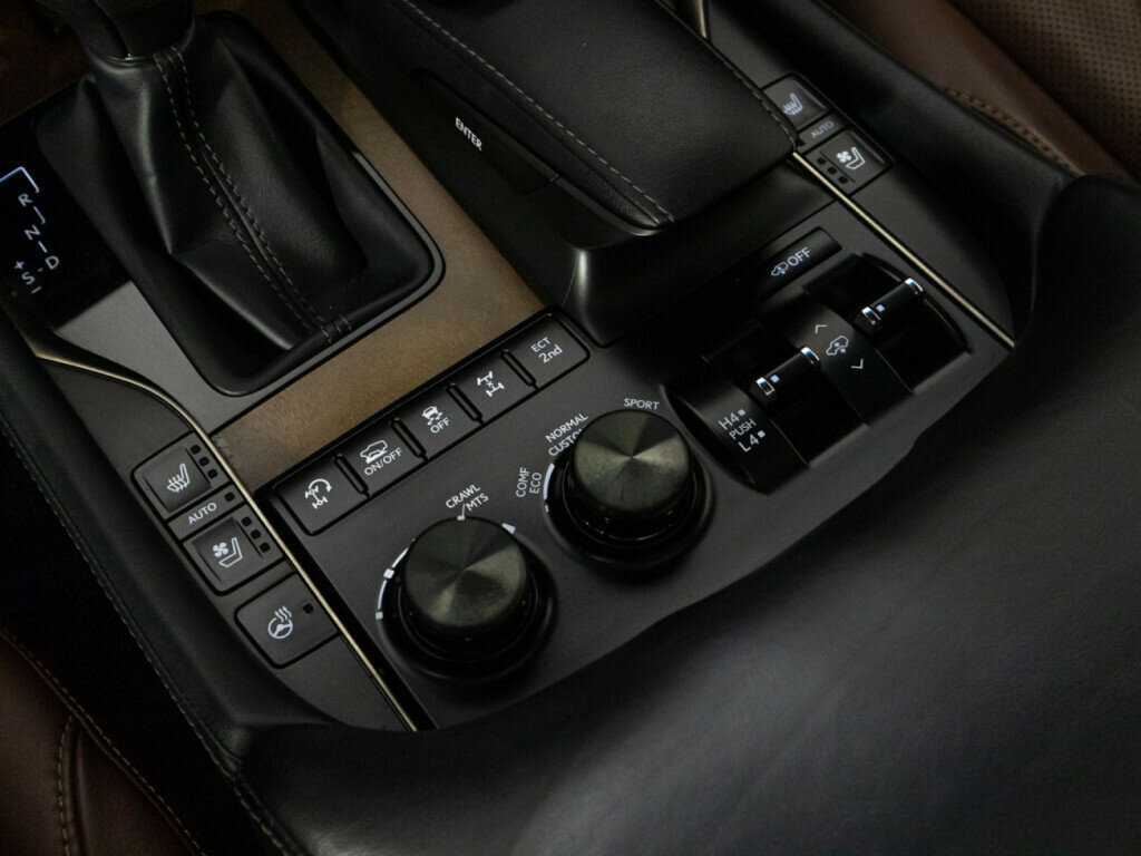 Купить Lexus LX с пробегом. Фото: #18