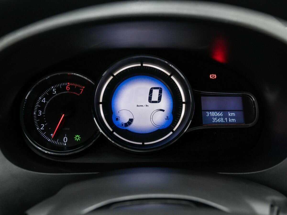 Купить Renault Fluence с пробегом. Фото: #13