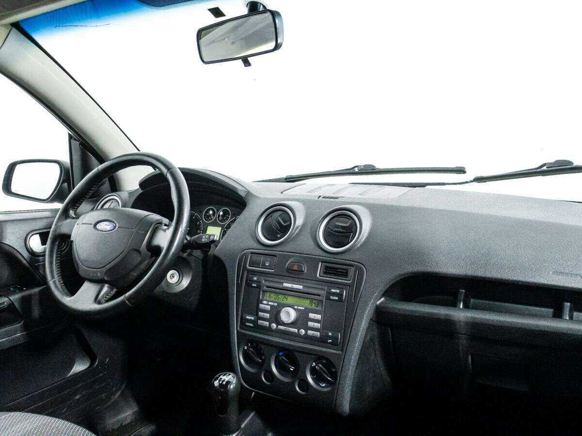 Купить Ford Fusion с пробегом. Фото: #8