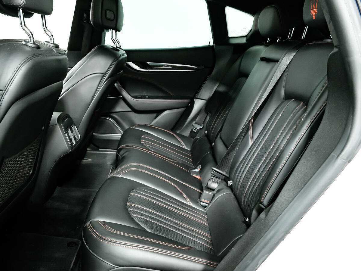 Купить Maserati Levante с пробегом. Фото: #11