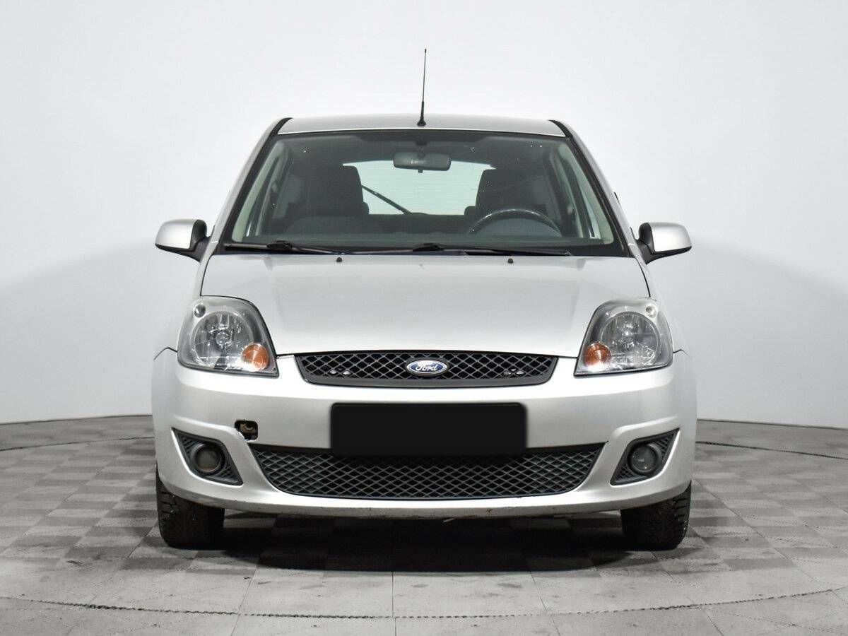 Купить Ford Fiesta с пробегом. Фото: #1