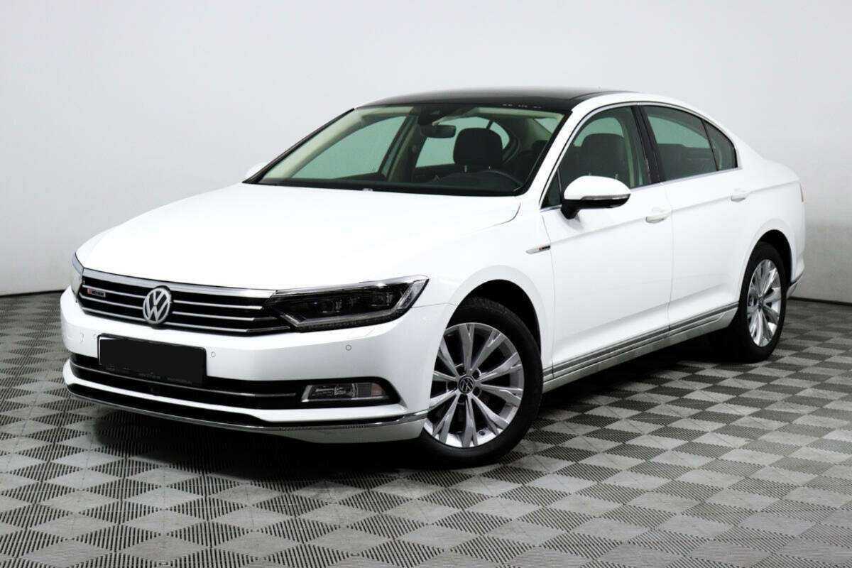 Купить Volkswagen Passat с пробегом. Посмотреть фото