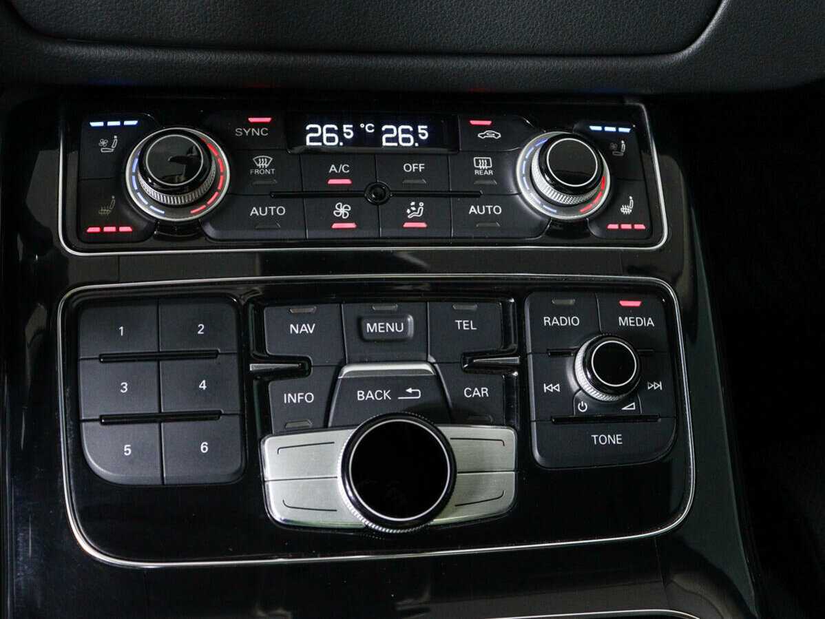 Купить Audi A8 с пробегом. Фото: #21