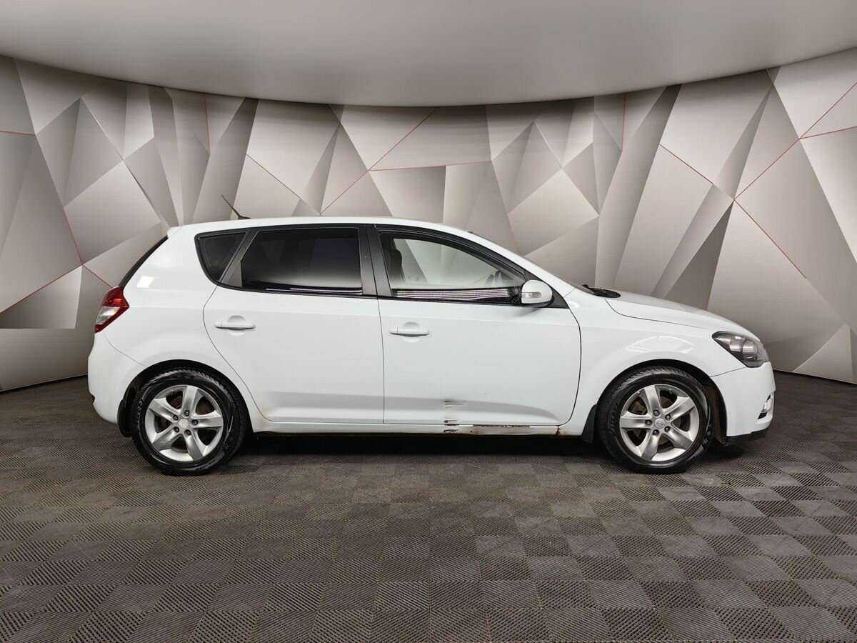 Купить Kia Ceed с пробегом. Фото: #5