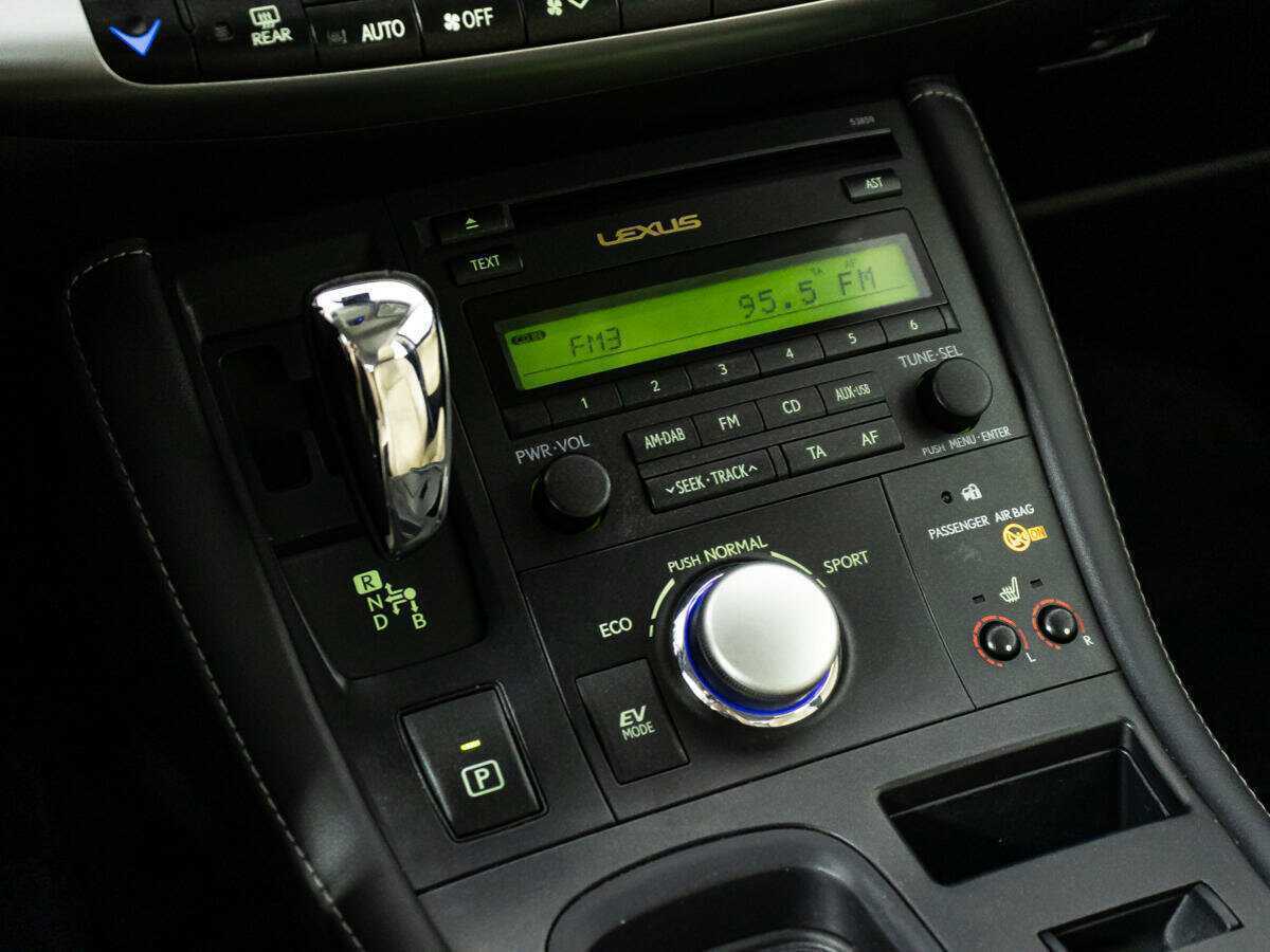 Купить Lexus CT с пробегом. Фото: #15