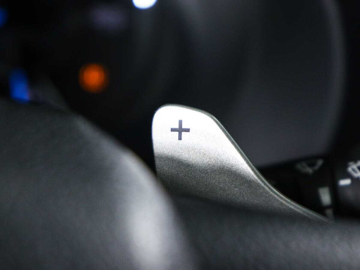Купить Toyota Fortuner с пробегом. Фото: #19