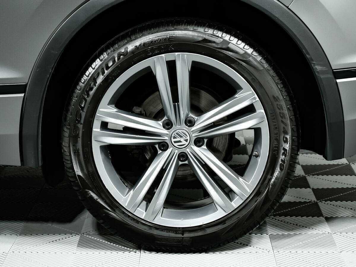 Купить Volkswagen Tiguan с пробегом. Фото: #13