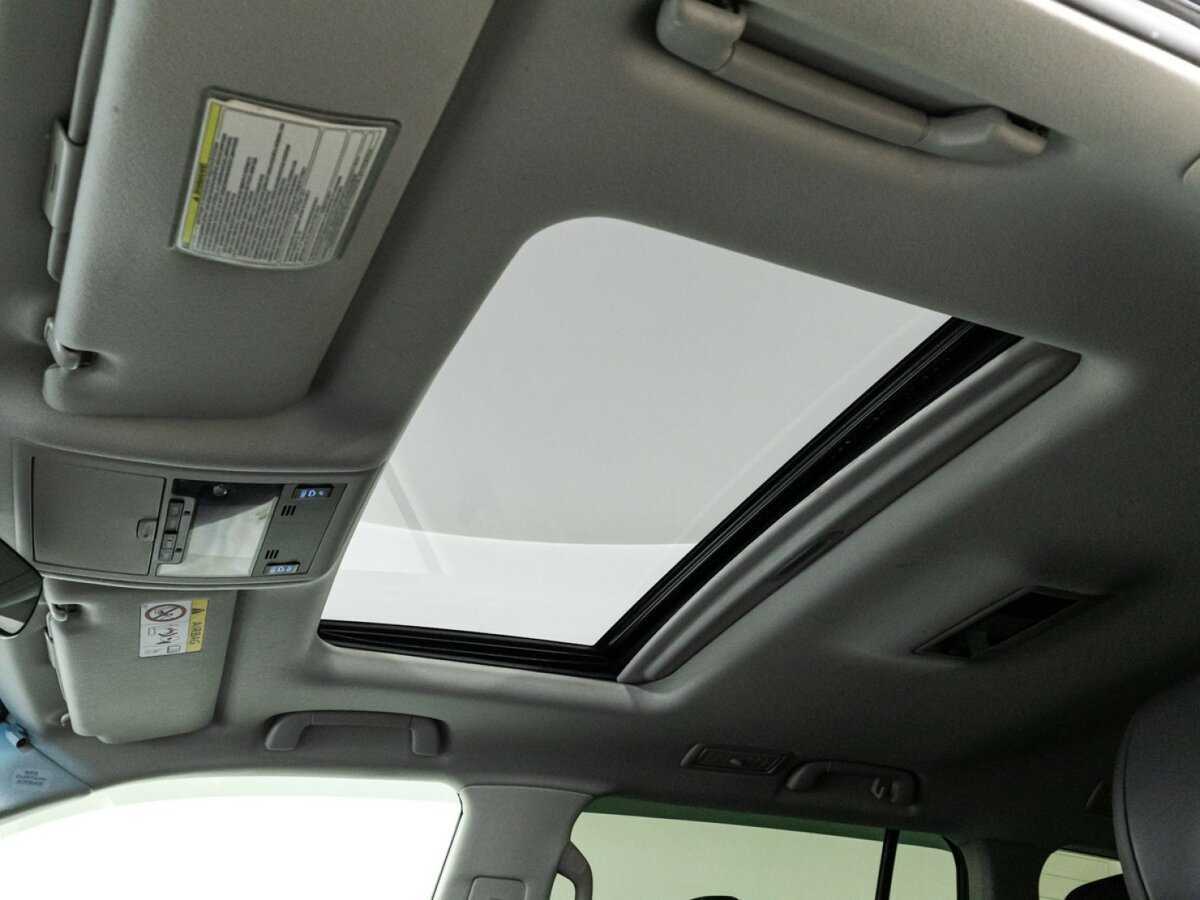 Купить Toyota Land Cruiser с пробегом. Фото: #15