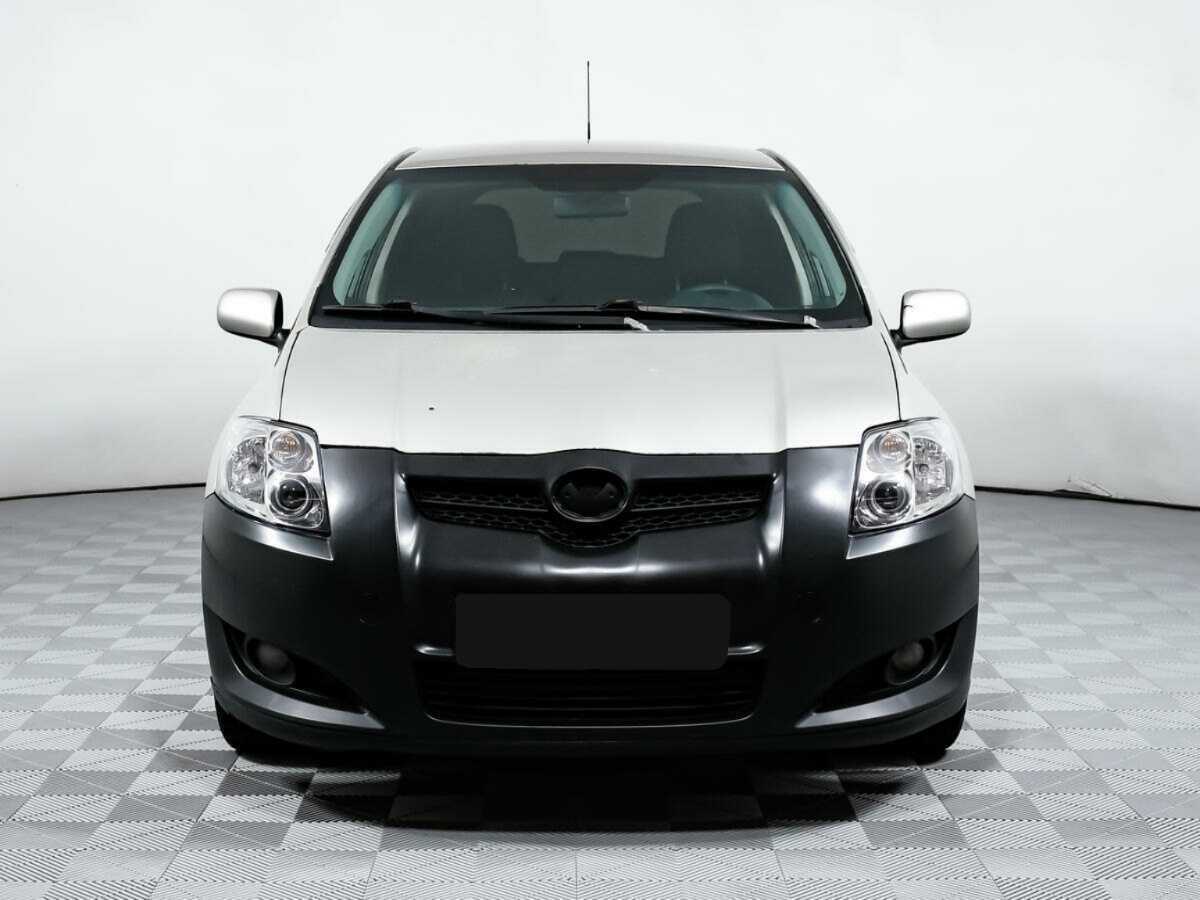Купить Toyota Auris с пробегом. Фото: #1