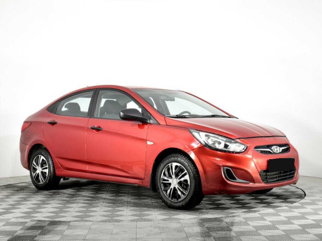 Купить Hyundai Solaris с пробегом. Фото: #2