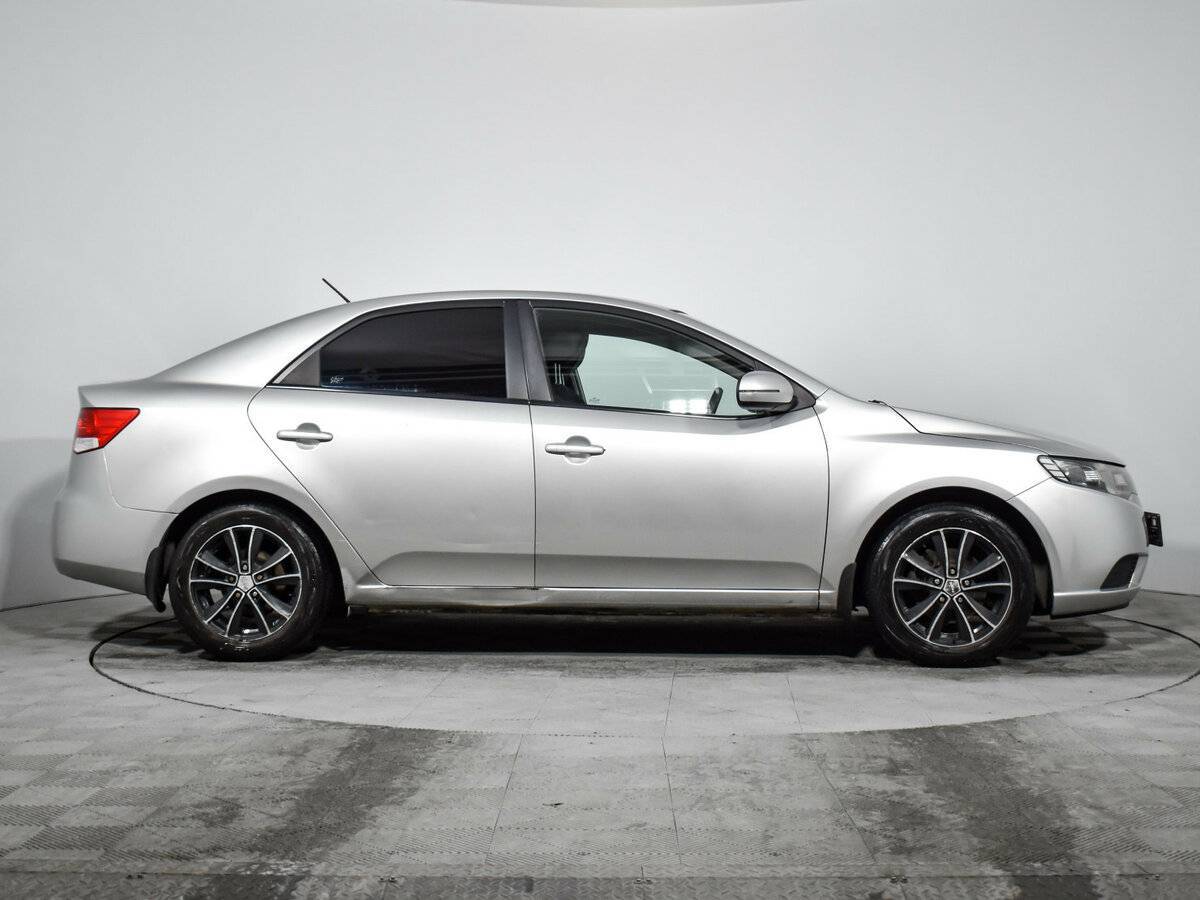 Купить Kia Cerato с пробегом. Фото: #3