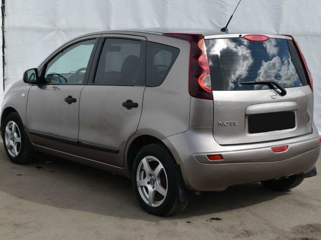 Купить Nissan Note с пробегом. Фото: #6