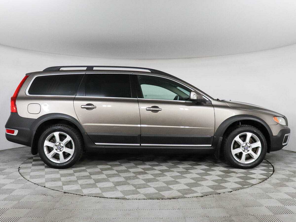 Купить Volvo XC70 с пробегом. Фото: #3
