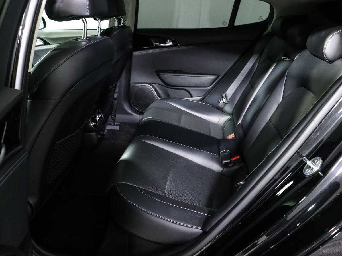 Купить Kia Stinger с пробегом. Фото: #7