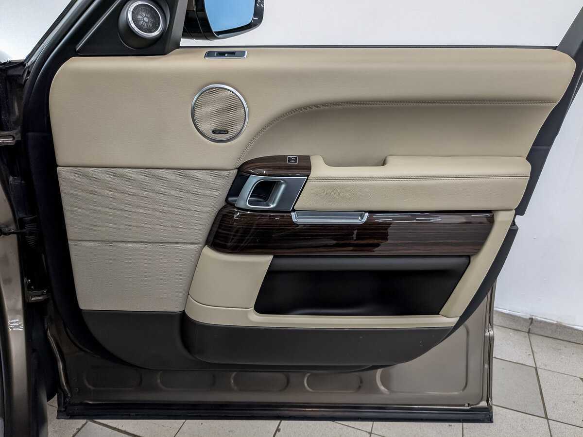 Купить Land Rover Range Rover с пробегом. Фото: #23
