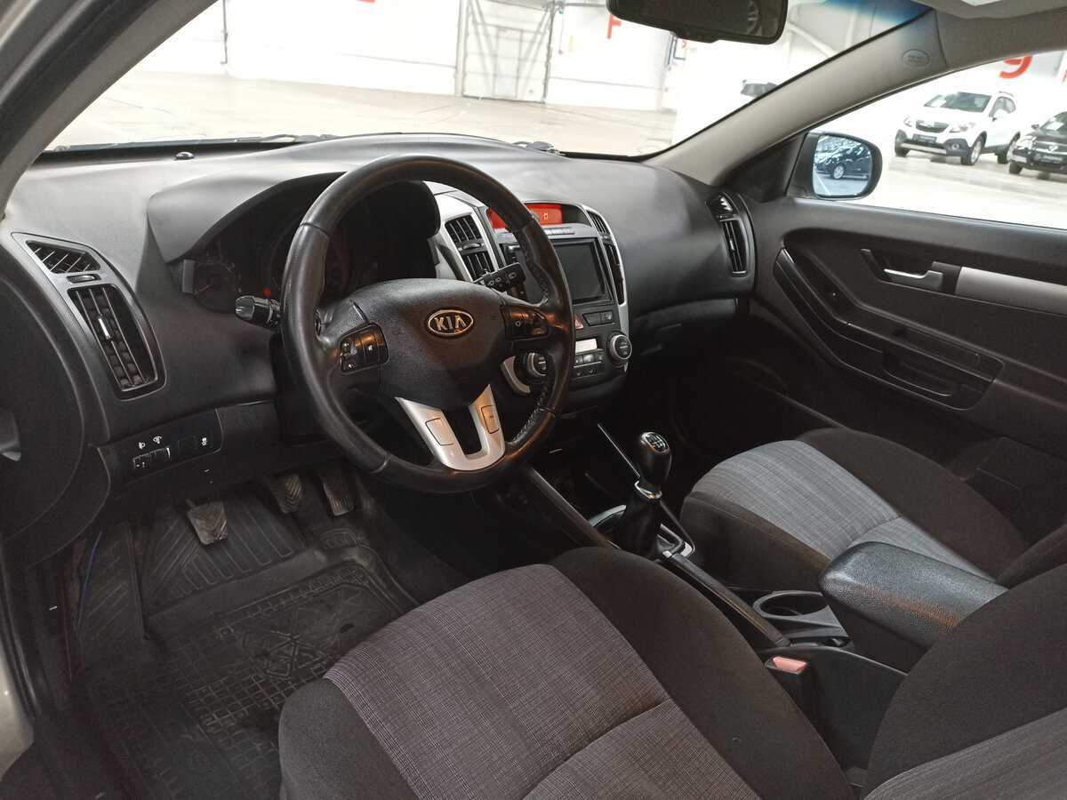 Купить Kia Ceed с пробегом. Фото: #15