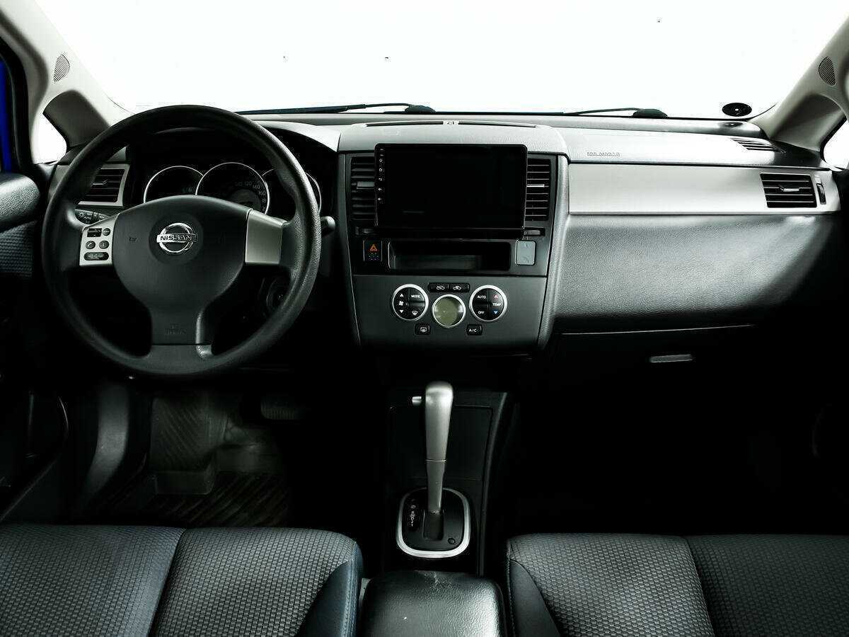 Купить Nissan Tiida с пробегом. Фото: #10
