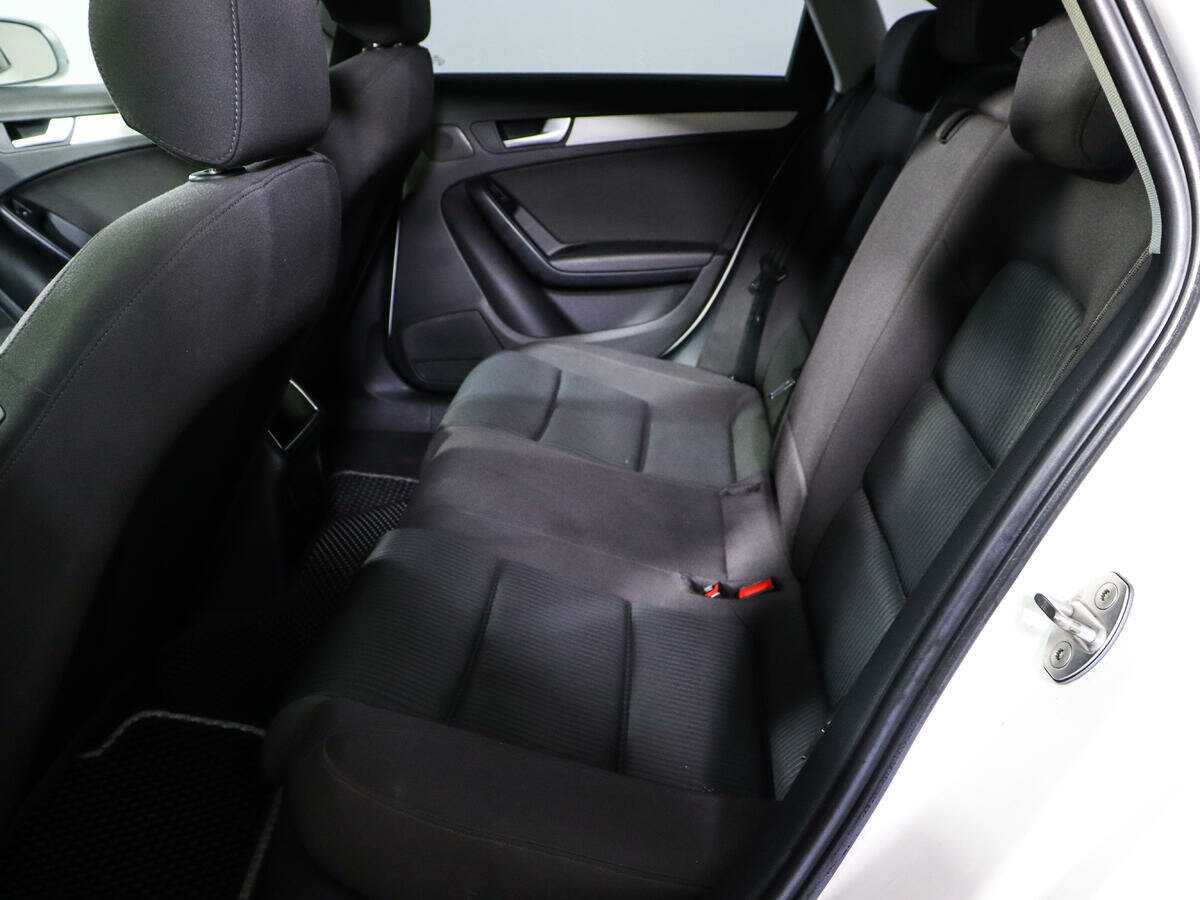 Купить Audi A4 с пробегом. Фото: #7