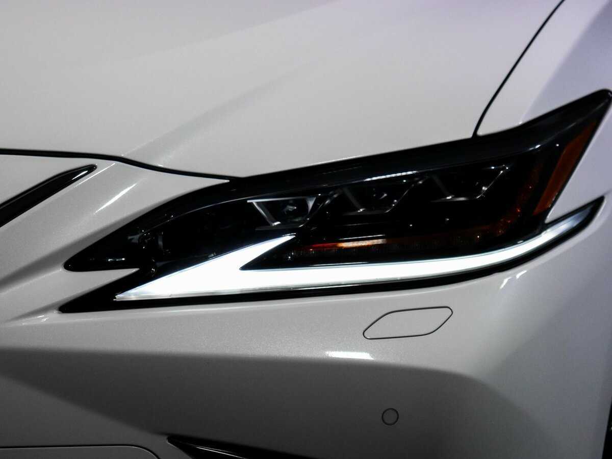 Купить Lexus ES с пробегом. Фото: #15