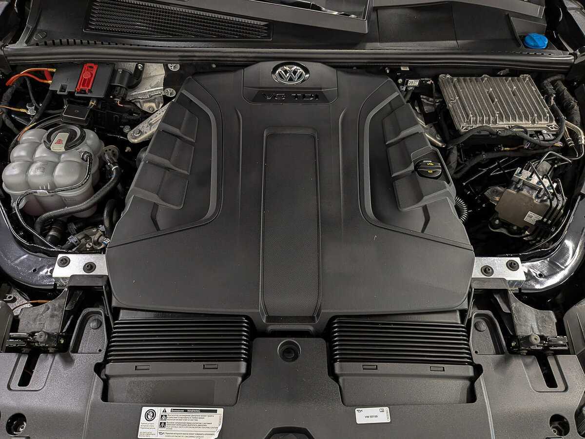 Купить Volkswagen Touareg с пробегом. Фото: #8