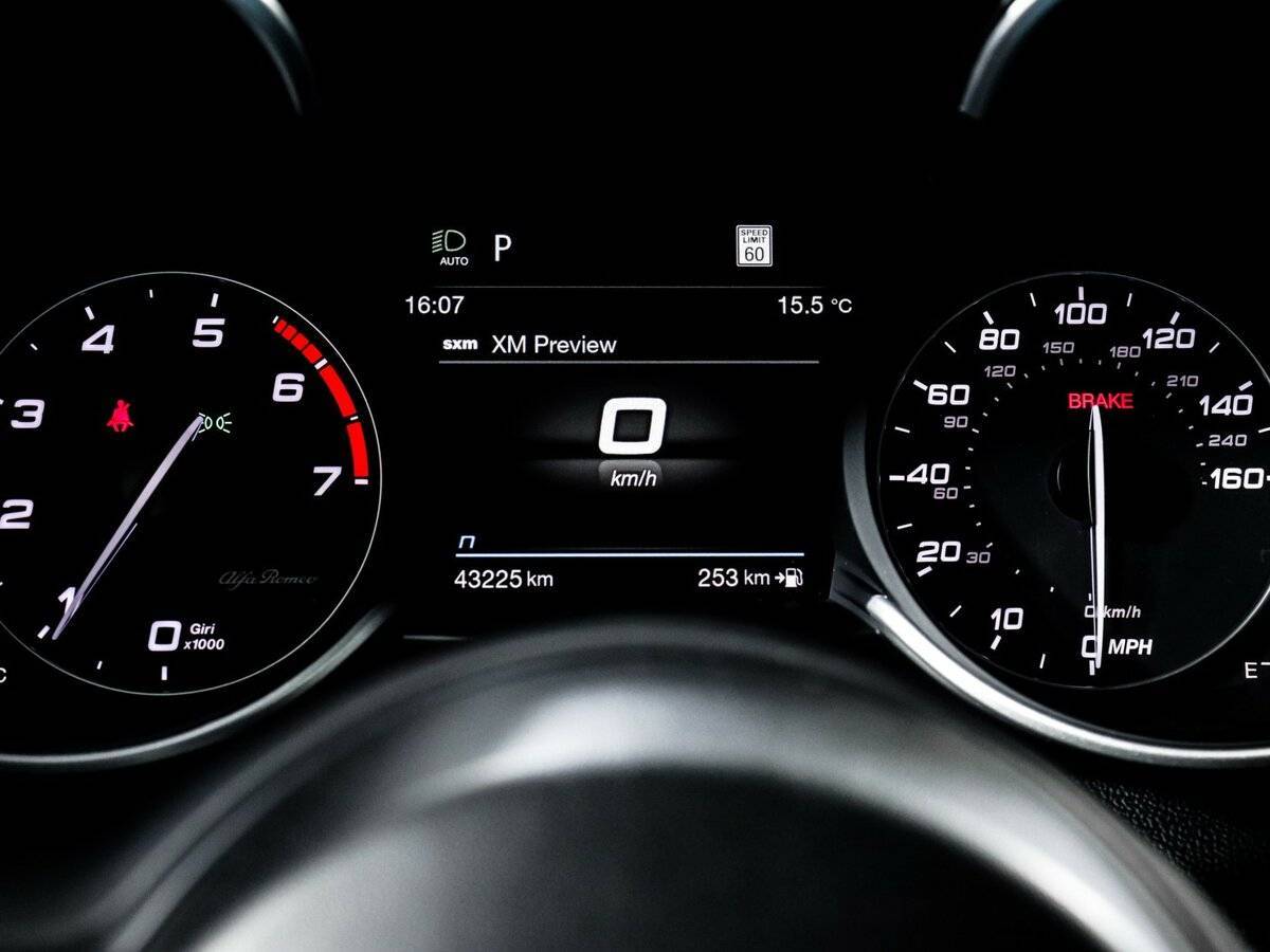 Купить Alfa Romeo Giulia с пробегом. Фото: #8