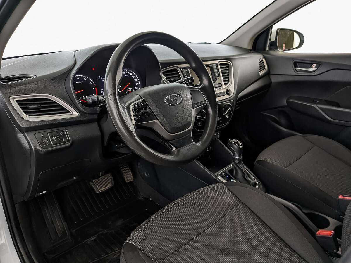 Купить Hyundai Solaris с пробегом. Фото: #10