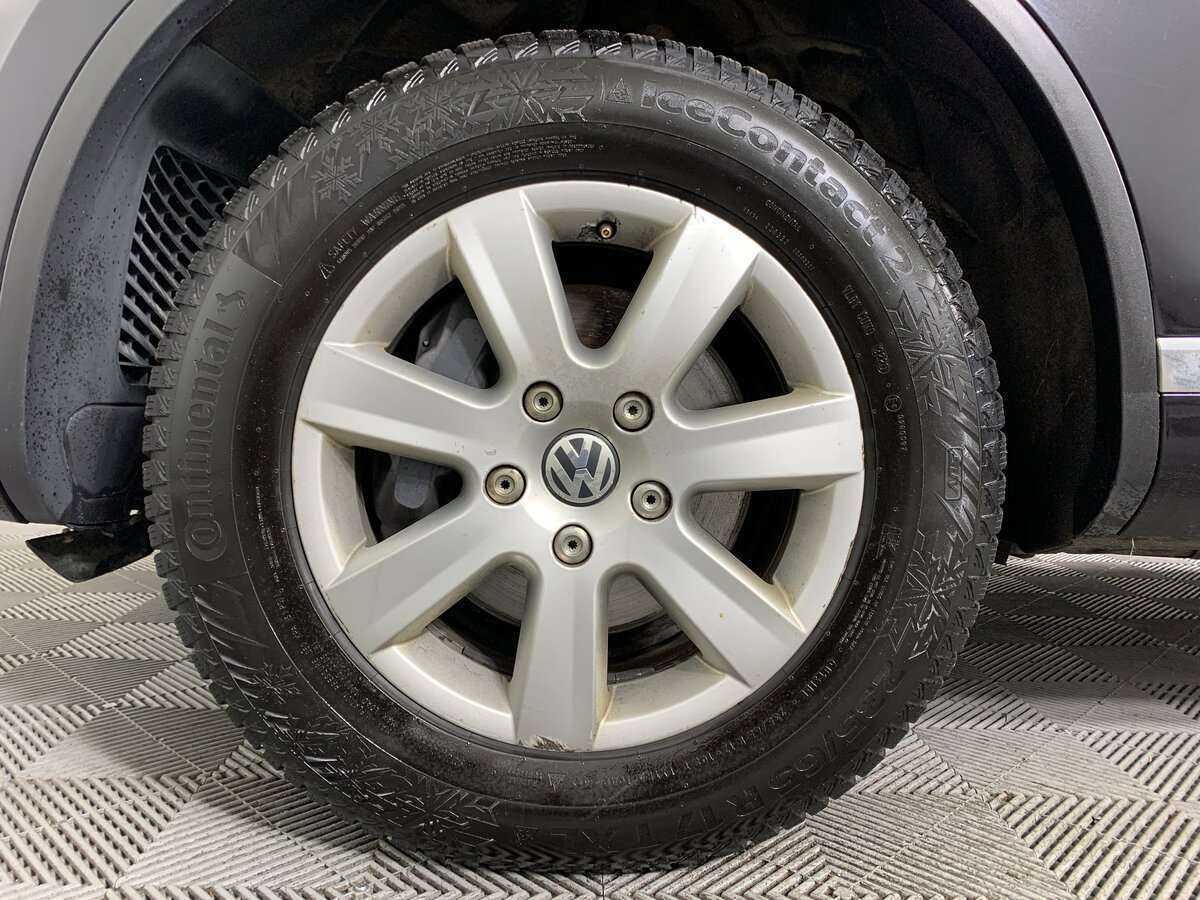 Купить Volkswagen Touareg с пробегом. Фото: #7