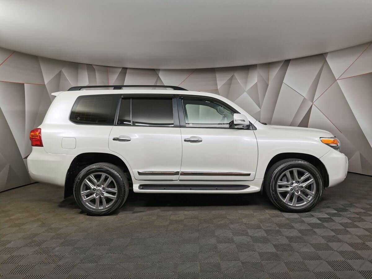 Купить Toyota Land Cruiser с пробегом. Фото: #5