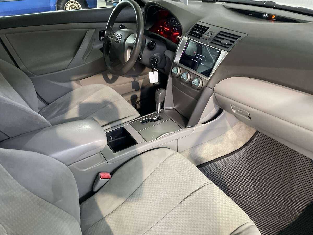 Купить Toyota Camry с пробегом. Фото: #14