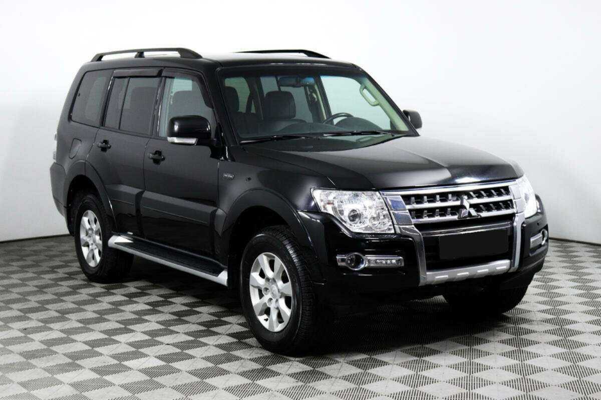 Купить Mitsubishi Pajero с пробегом. Фото: #2