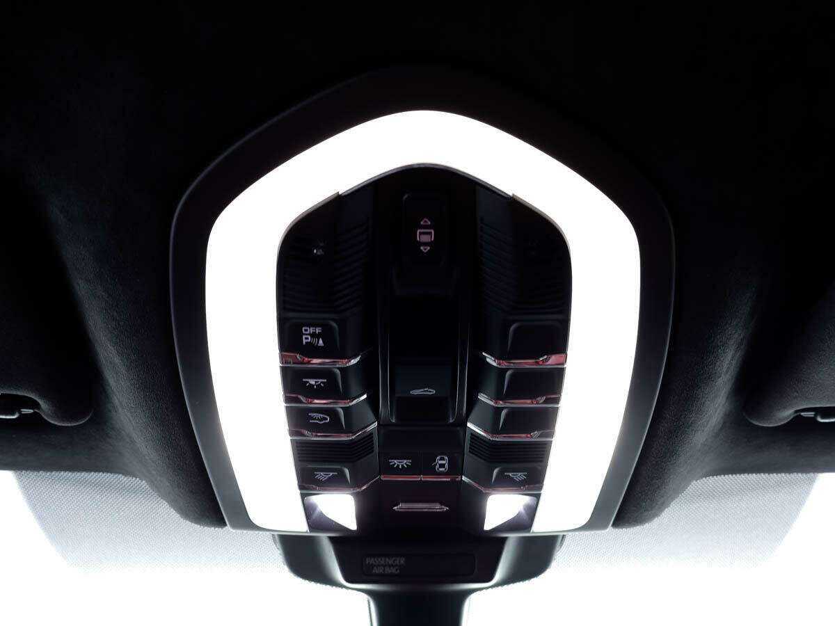 Купить Porsche Macan с пробегом. Фото: #24