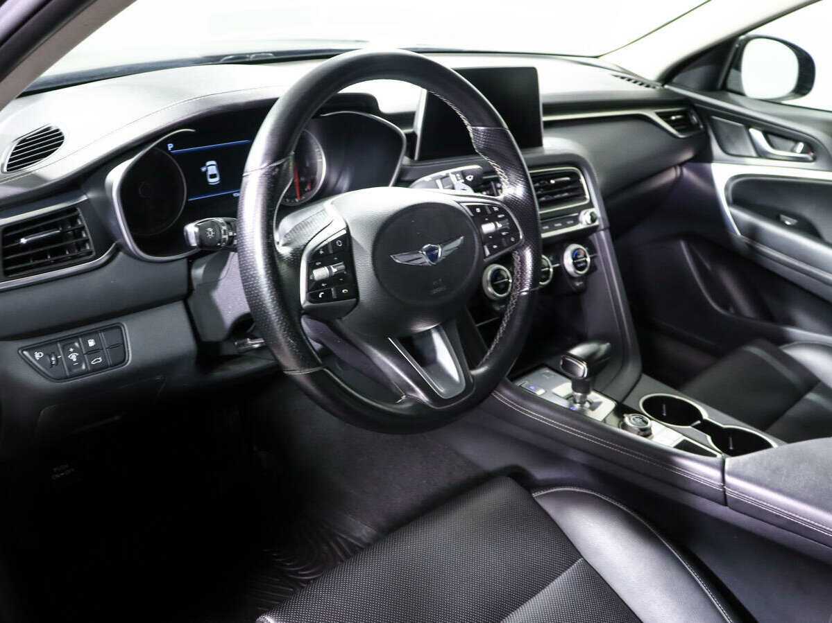 Купить Genesis G70 с пробегом. Фото: #11