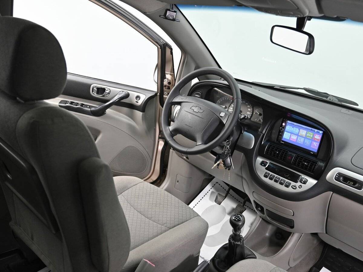 Купить Chevrolet Rezzo с пробегом. Фото: #9