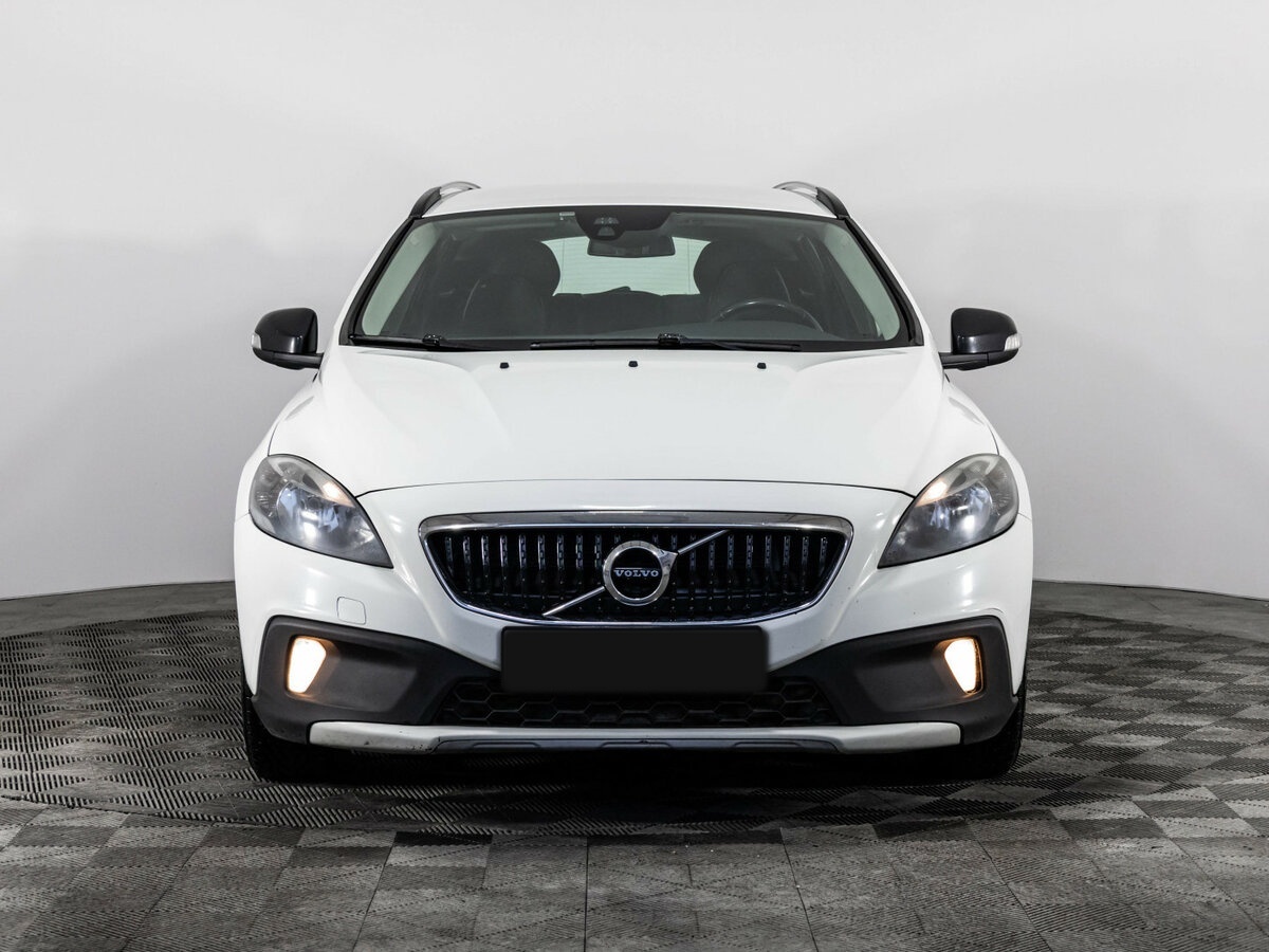 Купить Volvo V40 Cross Country с пробегом. Фото: #1