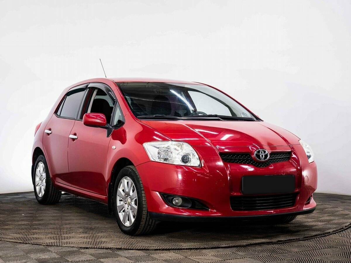 Купить Toyota Auris с пробегом. Фото: #2