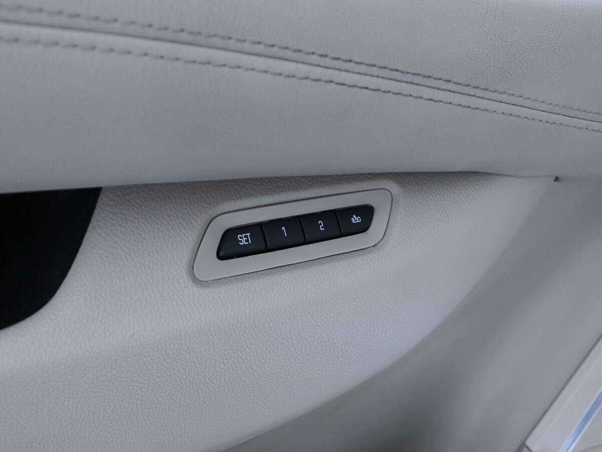 Купить Cadillac Escalade с пробегом. Фото: #14