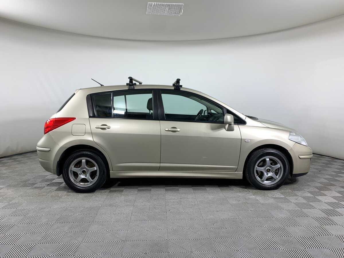 Купить Nissan Tiida с пробегом. Фото: #3