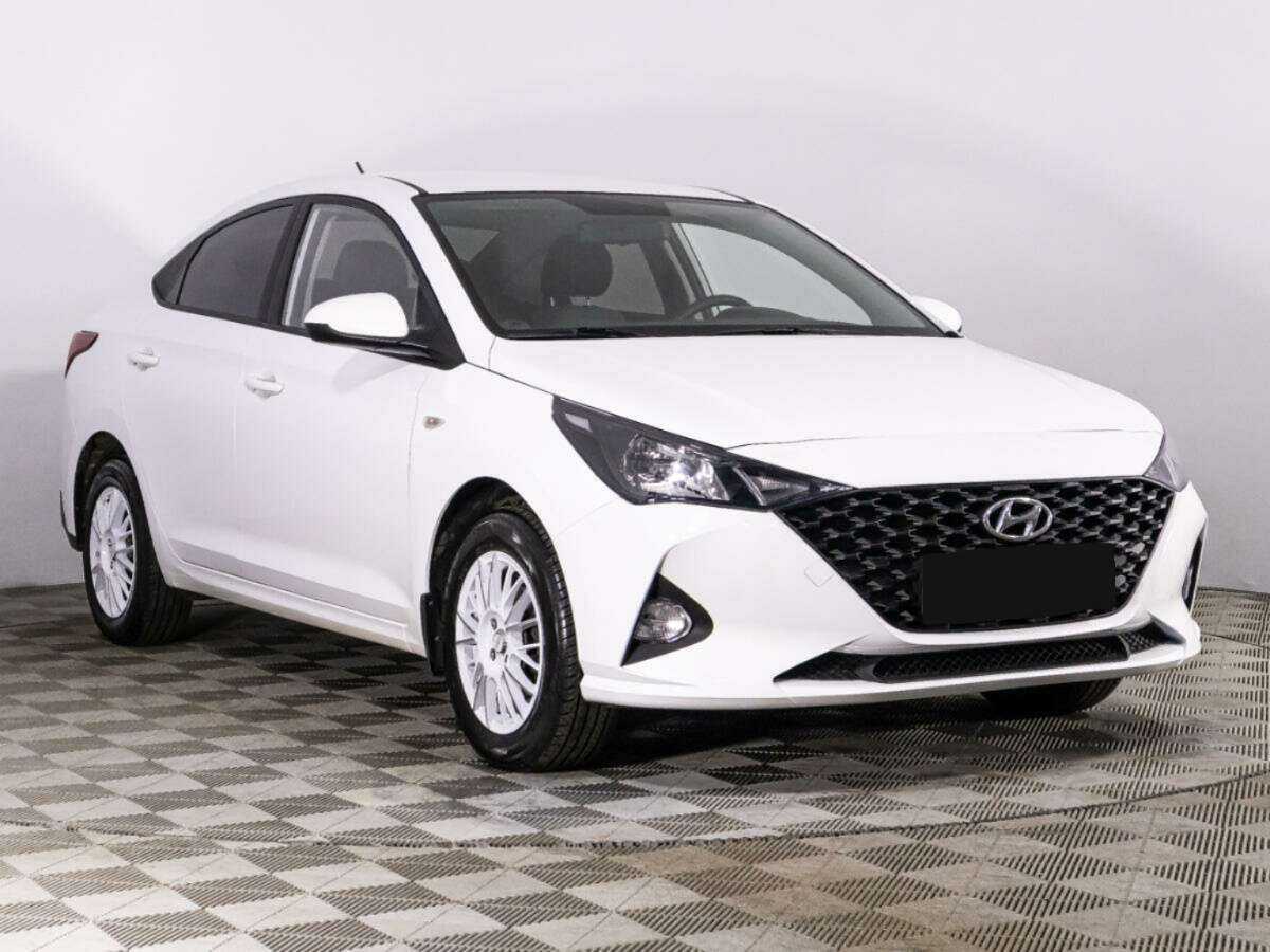 Купить Hyundai Solaris с пробегом. Фото: #2